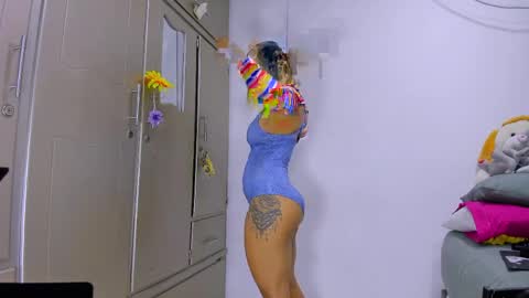 vennuss01 online show from April 2026 01:30:01 PM