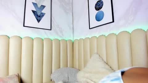 Snapshot of venus__miller chatting on October 2025 12:15:02 PM venus__miller online show from October 2025 12:15:02 PM