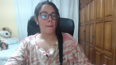 Snapshot of venus_cat_ chatting on April 2026 02:39:02 AM Venus online show from April 2026 02:39:02 AM