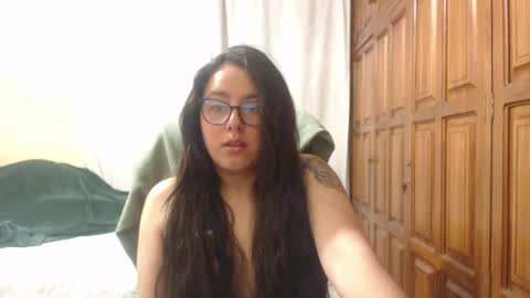 Snapshot of venus_cat_ chatting on April 2026 02:44:01 AM Venus online show from April 2026 02:44:01 AM