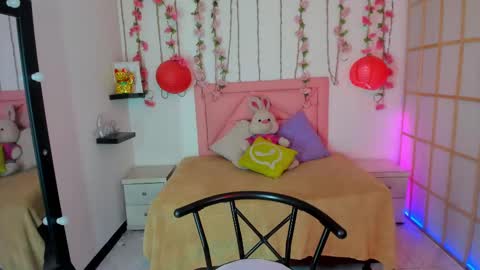 Mary online show from September 2025 08:01:02 PM