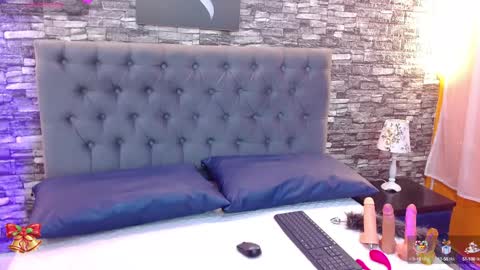 Snapshot of venus_medussa chatting on December 2024 08:25:02 PM Medussa online show from December 2024 08:25:02 PM