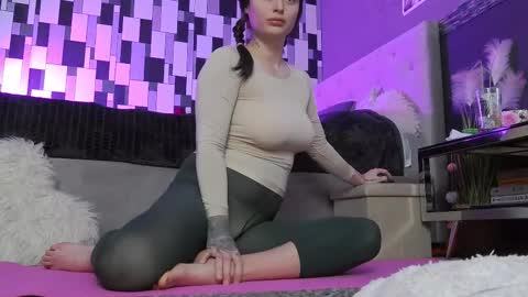 Snapshot of venusinylons chatting on March 2026 03:34:01 PM venusinylons online show from March 2026 03:34:01 PM