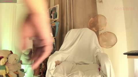 Snapshot of venuslusty chatting on March 2025 08:27:01 AM Venus online show from March 2025 08:27:01 AM