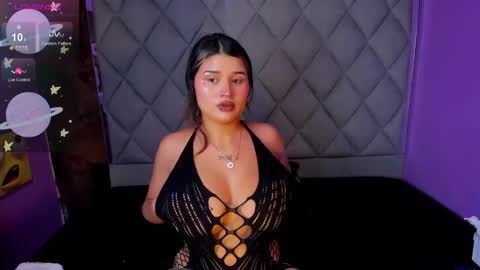 Venusowen  online show from March 2025 01:17:01 PM