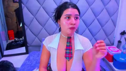 Venusowen  online show from November 2025 01:58:02 PM