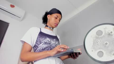 venuss_03 online show from April 2026 03:28:01 AM