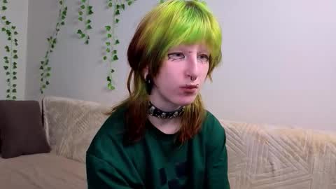 Erica online show from September 2025 08:00:02 PM