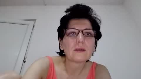 Vera online show from October 2025 04:51:02 PM