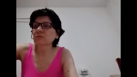 Snapshot of vera_elle chatting on April 2026 12:13:01 AM Vera online show from April 2026 12:13:01 AM