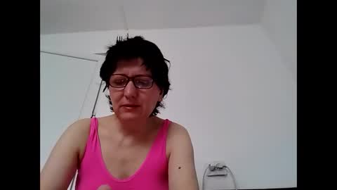 Snapshot of vera_elle chatting on May 2026 05:56:01 AM Vera online show from May 2026 05:56:01 AM