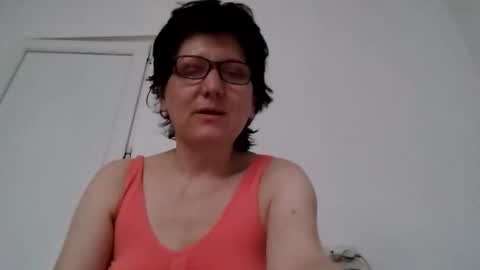 Snapshot of vera_elle chatting on May 2026 04:56:02 PM Vera online show from May 2026 04:56:02 PM