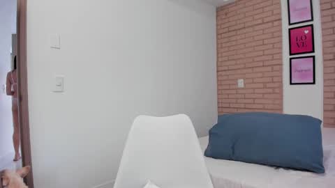 Vera online show from February 2025 10:43:01 PM