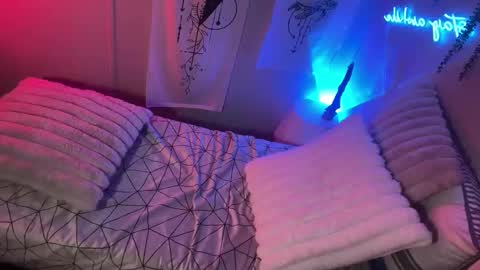 Vera Quinn online show from October 2025 08:35:01 AM