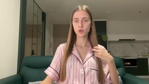 Snapshot of verablanc chatting on June 2026 01:51:02 AM verablanc online show from June 2026 01:51:02 AM