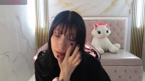 Verana  online show from November 2025 01:09:02 PM