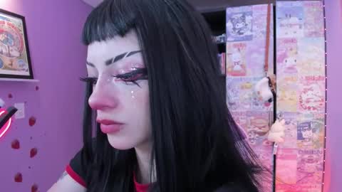     online show from November 2025 11:40:02 PM