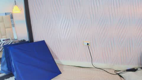 Vero online show from December 2025 12:01:02 PM