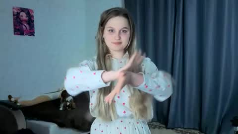 Snapshot of verocat chatting on April 2026 05:10:01 PM Veronica online show from April 2026 05:10:01 PM