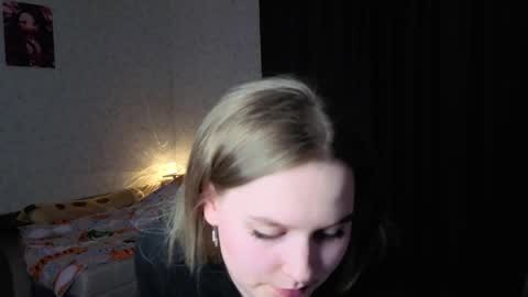 Snapshot of verocat chatting on April 2026 08:00:02 PM Veronica online show from April 2026 08:00:02 PM