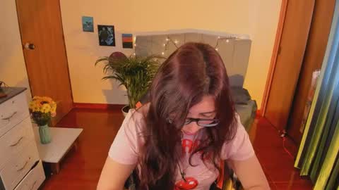 Verolake online show from September 2025 07:02:02 PM