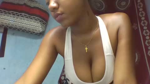 verolla31 online show from February 2025 05:37:01 PM