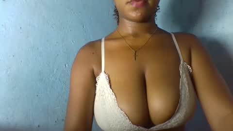 verolla31 online show from February 2025 09:11:01 AM