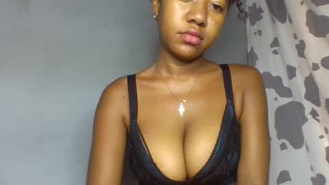 verolla31 online show from February 2025 08:39:01 AM