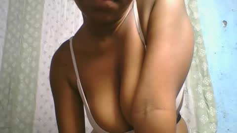 verolla31 online show from October 2025 07:31:01 PM