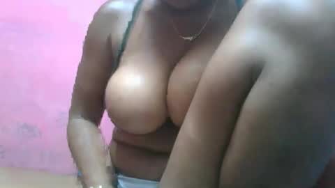 verolla31 online show from March 2026 01:17:02 PM