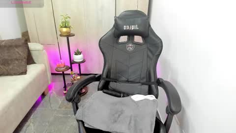 Catalina online show from January 2026 12:37:01 AM