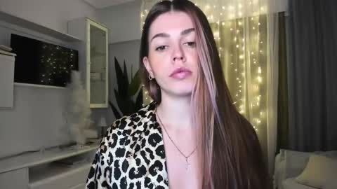 Lolitalolz online show from January 2025 07:24:01 PM