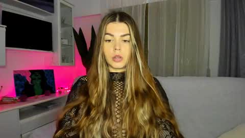 Lolitalolz online show from March 2025 04:44:01 PM