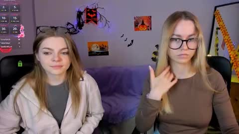 Ronni online show from October 2025 07:03:01 PM