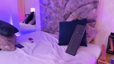 Veronica Olson online show from January 2025 05:51:02 AM