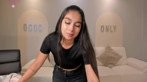 Vero  online show from November 2025 08:39:02 AM