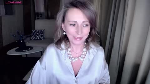 Helen online show from February 2025 04:59:01 AM