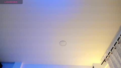 Snapshot of veronicagilss chatting on April 2026 01:06:01 AM Veronica Gills online show from April 2026 01:06:01 AM