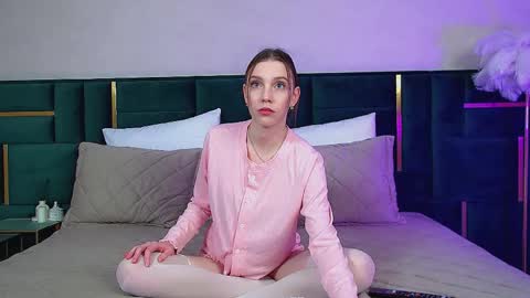 Veronica online show from November 2025 06:09:02 PM