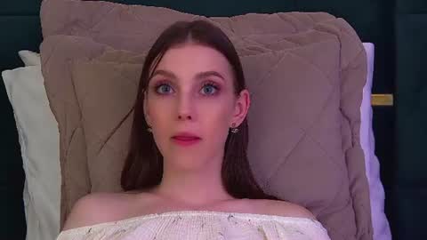 Snapshot of veronicavance chatting on July 2026 07:23:02 AM Veronica online show from July 2026 07:23:02 AM