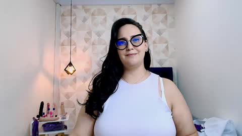 Snapshot of veroniicabbw chatting on February 2025 03:15:02 PM veroniicabbw online show from February 2025 03:15:02 PM