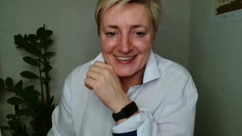 verony_ online show from March 2025 09:29:01 PM