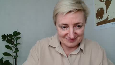 verony_ online show from March 2025 09:43:01 AM