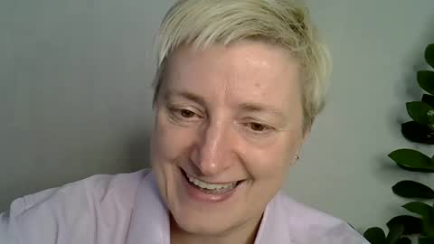 verony_ online show from October 2025 11:58:01 AM