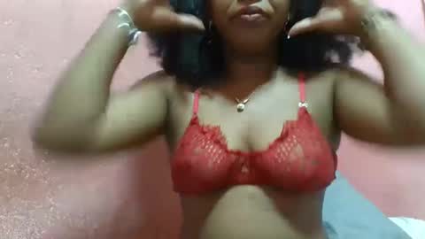 Snapshot of verronique1511 chatting on February 2025 08:05:01 PM verronique1511 online show from February 2025 08:05:01 PM