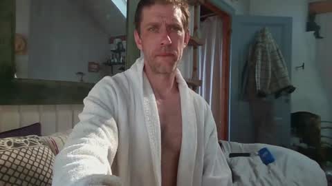 Snapshot of versatilexswede chatting on May 2026 02:36:02 PM John online show from May 2026 02:36:02 PM