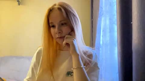 Snapshot of vertiegartrell chatting on June 2026 12:11:01 PM Lina online show from June 2026 12:11:01 PM