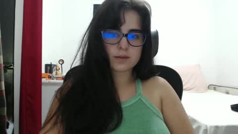 Snapshot of veruca99 chatting on April 2026 12:44:01 AM veruca99 online show from April 2026 12:44:01 AM