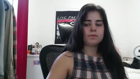 Snapshot of veruca99 chatting on April 2026 01:17:02 PM veruca99 online show from April 2026 01:17:02 PM