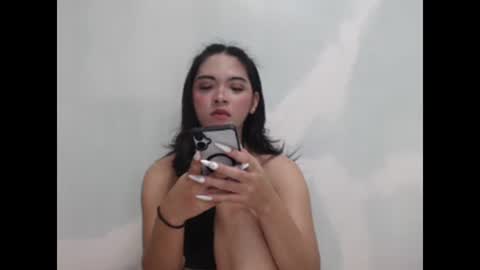 Snapshot of veryhornysexy chatting on April 2026 05:43:01 PM veryhornysexy online show from April 2026 05:43:01 PM